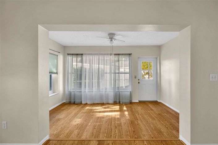 Image No.17-2 Bed House for sale