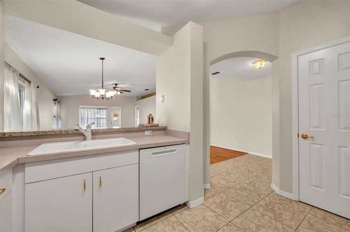 Image No.7-2 Bed House for sale