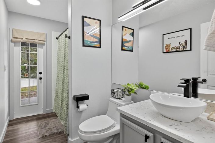 Image No.18-3 Bed House for sale