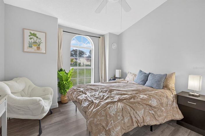 Image No.19-3 Bed House for sale