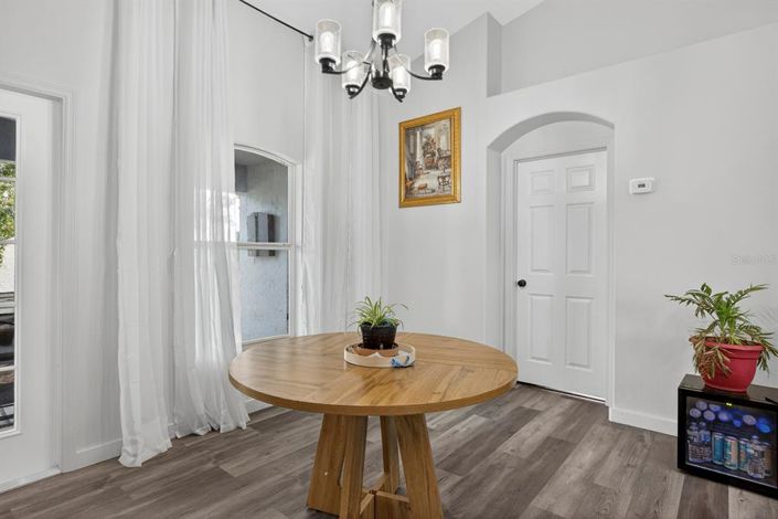 Image No.9-3 Bed House for sale