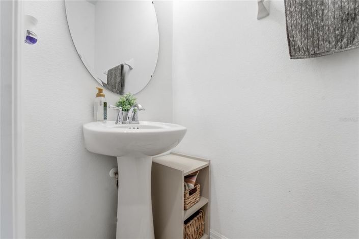 Image No.15-4 Bed House for sale