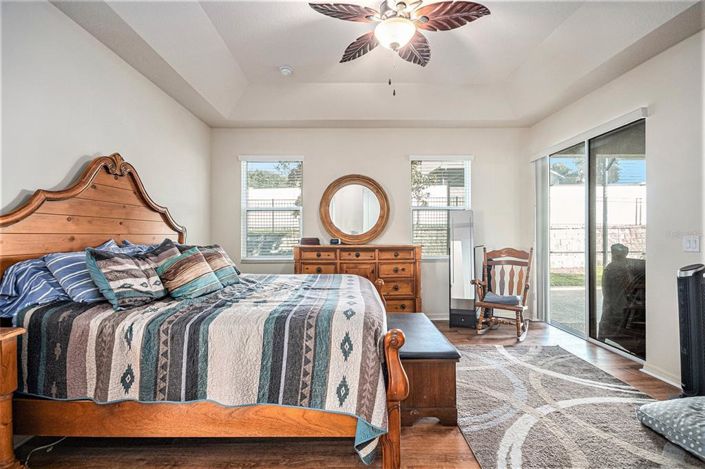 Image No.15-4 Bed House for sale