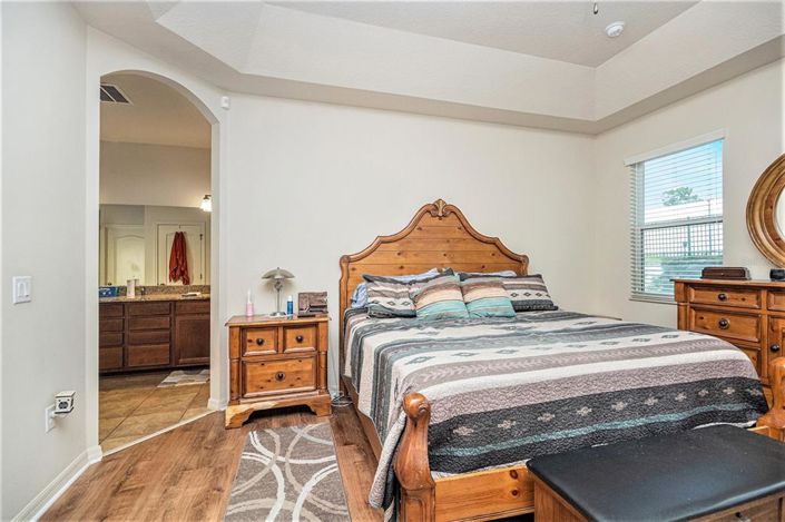 Image No.17-4 Bed House for sale