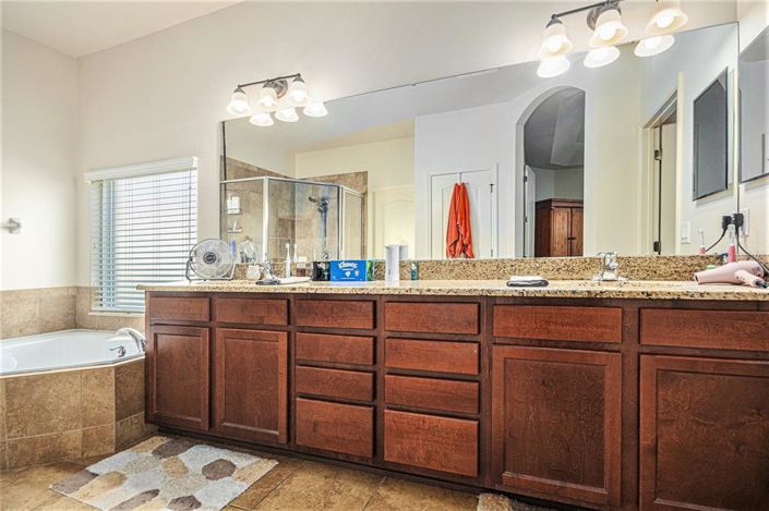 Image No.19-4 Bed House for sale