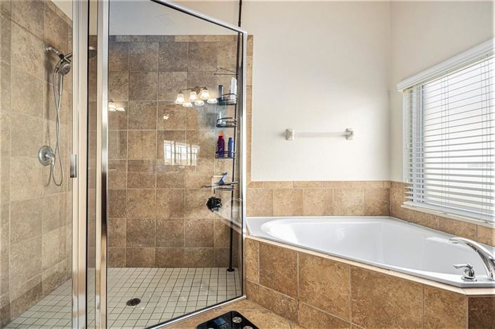 Image No.20-4 Bed House for sale