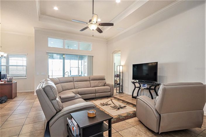 Image No.8-4 Bed House for sale