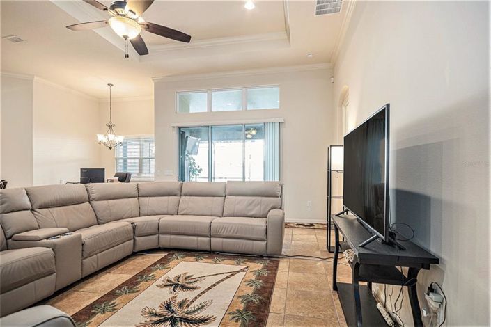 Image No.9-4 Bed House for sale