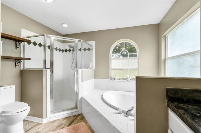 Image No.12-4 Bed House for sale