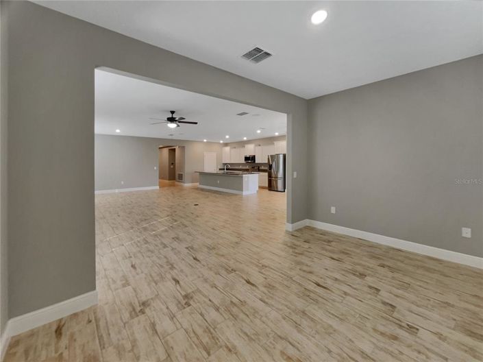 Image No.12-4 Bed House for sale