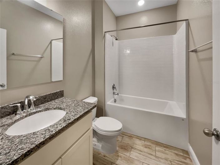 Image No.18-4 Bed House for sale