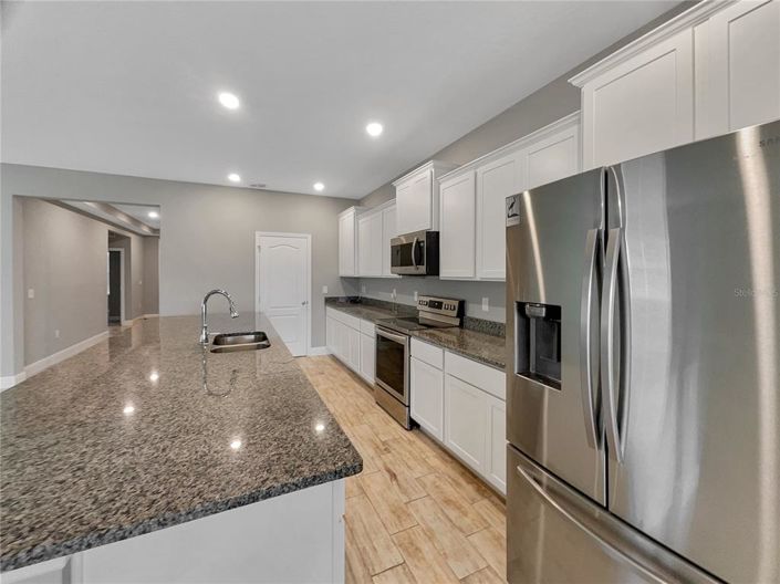 Image No.8-4 Bed House for sale