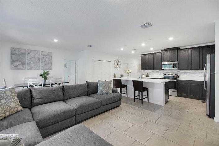 Image No.15-3 Bed House for sale