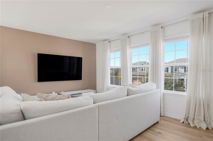 Image No.28-4 Bed House for sale