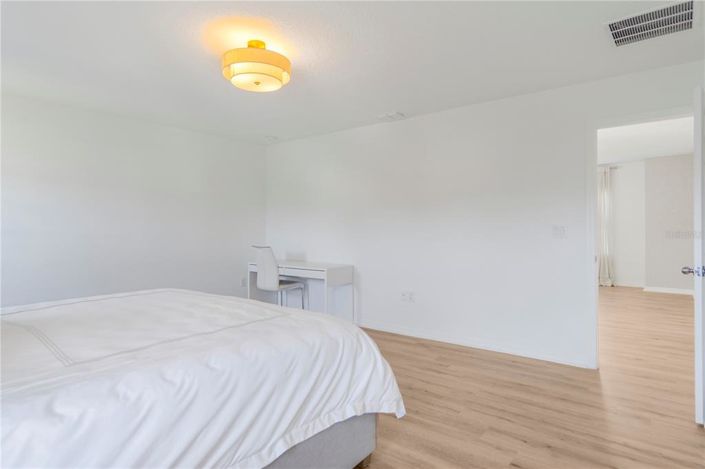 Image No.35-4 Bed House for sale