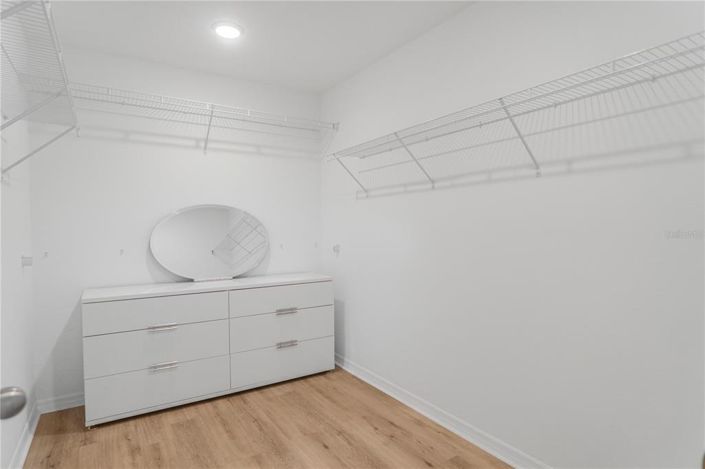 Image No.40-4 Bed House for sale