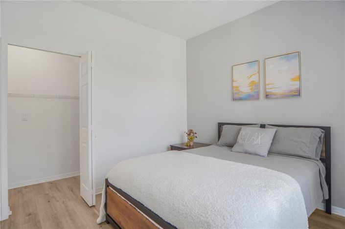 Image No.6-4 Bed House for sale