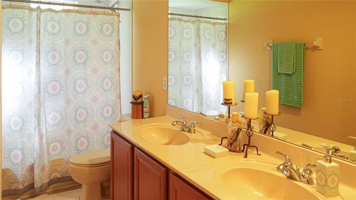 Image No.15-4 Bed House for sale