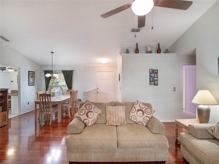 Image No.14-4 Bed House for sale