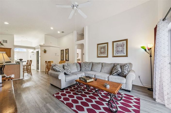 Image No.21-4 Bed House for sale