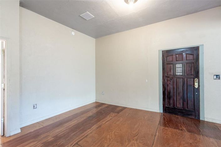 Image No.22-5 Bed House for sale