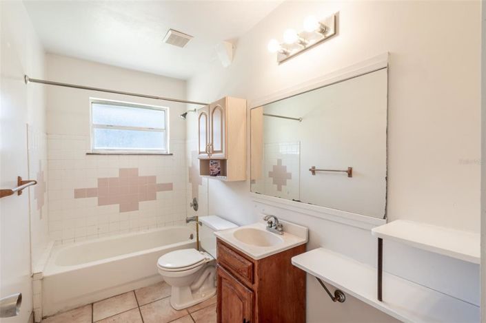 Image No.33-5 Bed House for sale