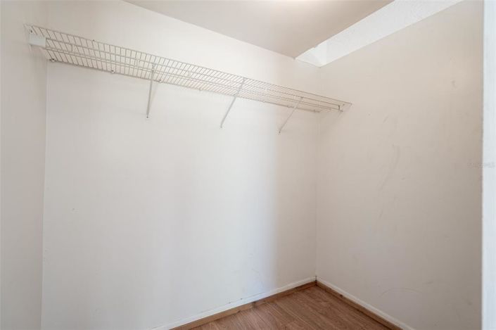 Image No.45-5 Bed House for sale