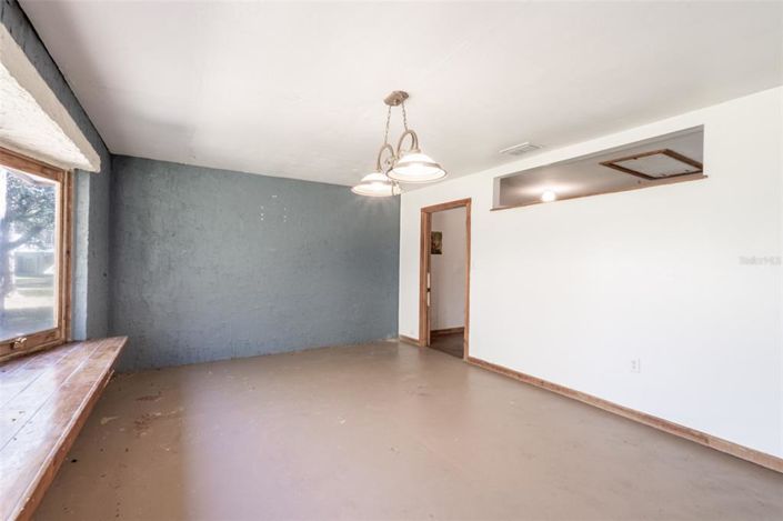 Image No.50-5 Bed House for sale