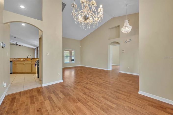 Image No.10-4 Bed House for sale