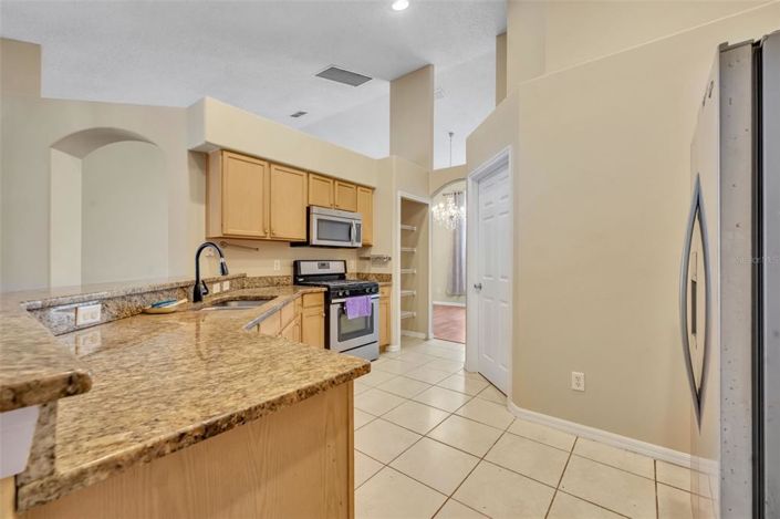 Image No.19-4 Bed House for sale