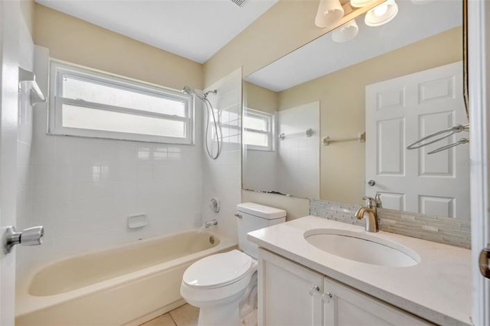 Image No.30-4 Bed House for sale