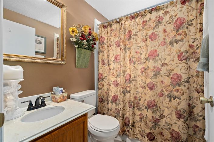 Image No.20-3 Bed House for sale