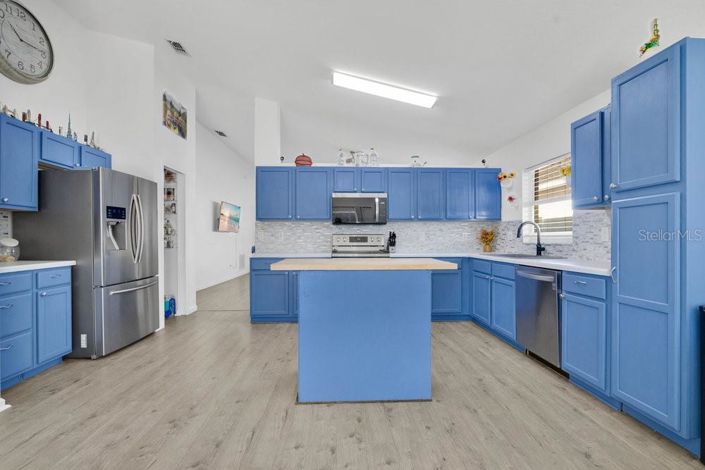 Image No.6-4 Bed House for sale