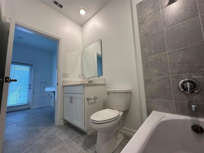 Image No.8-4 Bed House for sale