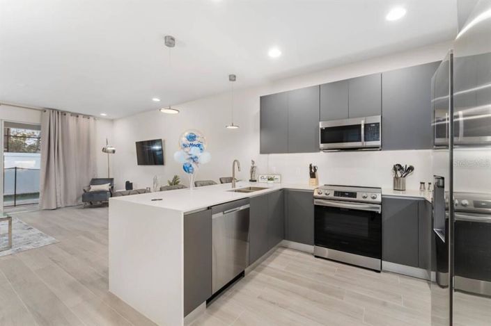 Image No.3-3 Bed Townhouse for sale