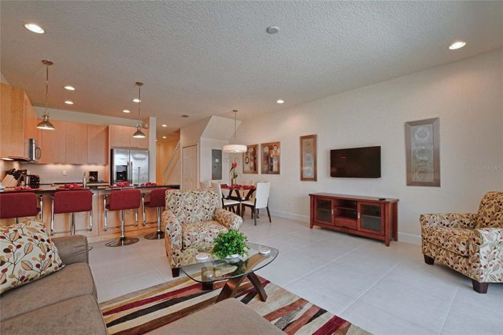 Image No.8-3 Bed Townhouse for sale