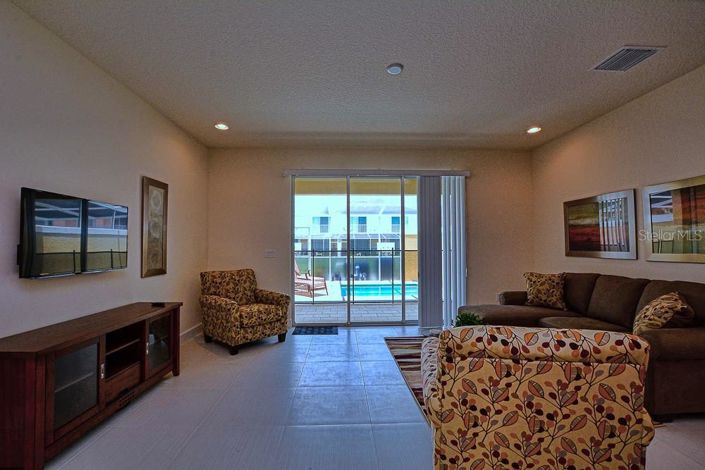 Image No.9-3 Bed Townhouse for sale