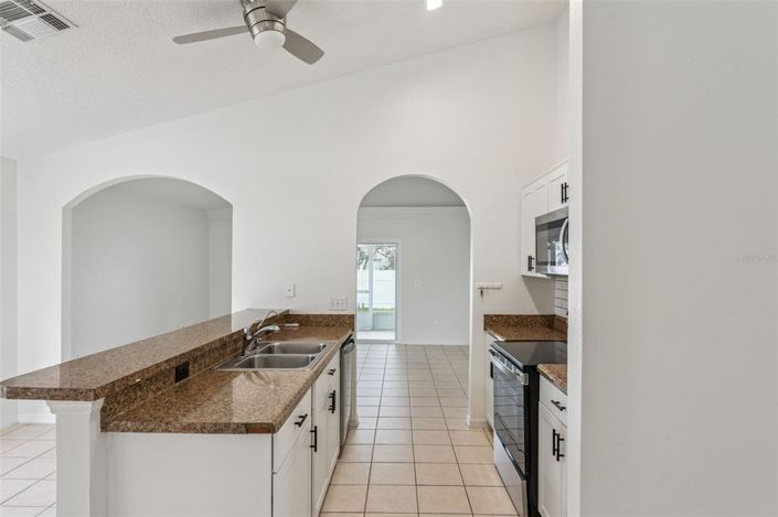 Image No.16-3 Bed House for sale