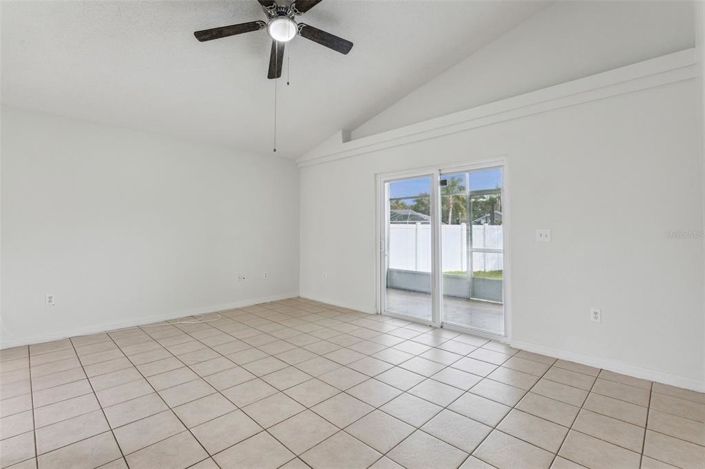 Image No.17-3 Bed House for sale