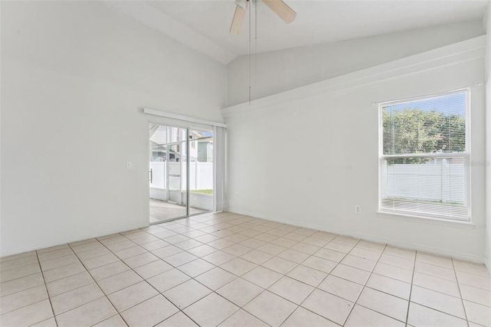 Image No.18-3 Bed House for sale