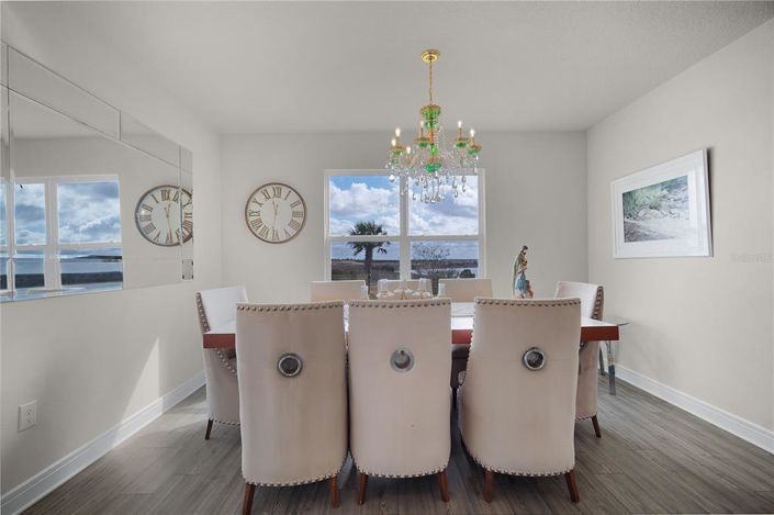 Image No.10-5 Bed House for sale