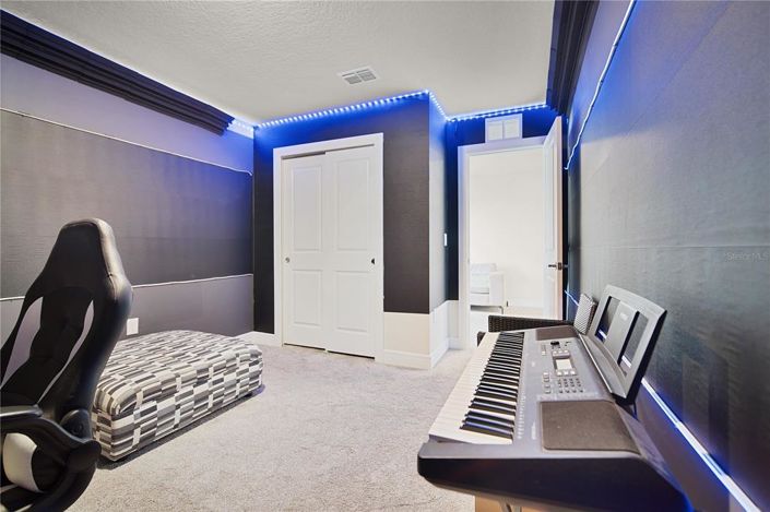 Image No.28-5 Bed House for sale