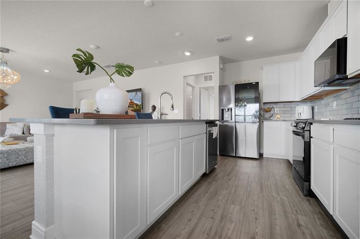 Image No.9-5 Bed House for sale