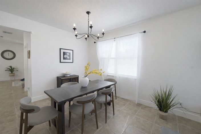 Image No.14-5 Bed House for sale