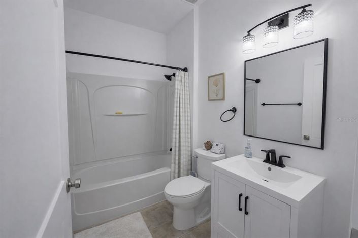 Image No.32-5 Bed House for sale