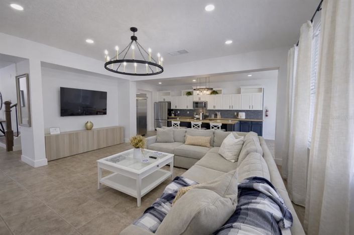 Image No.7-5 Bed House for sale