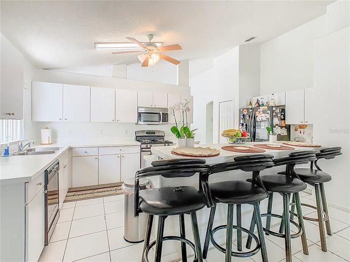 Image No.7-4 Bed House for sale