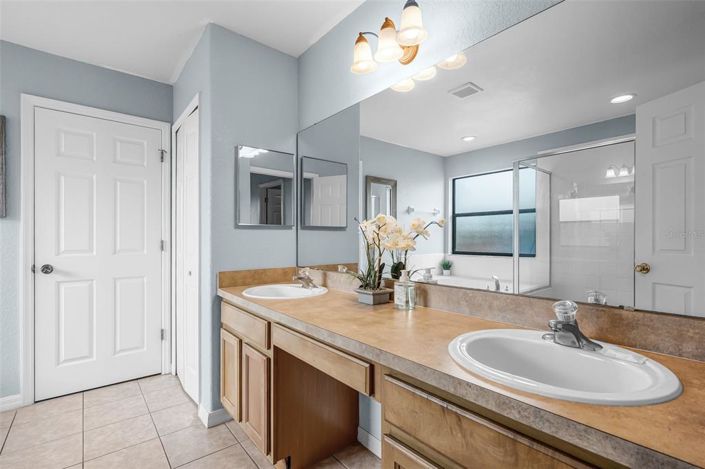 Image No.27-5 Bed House for sale