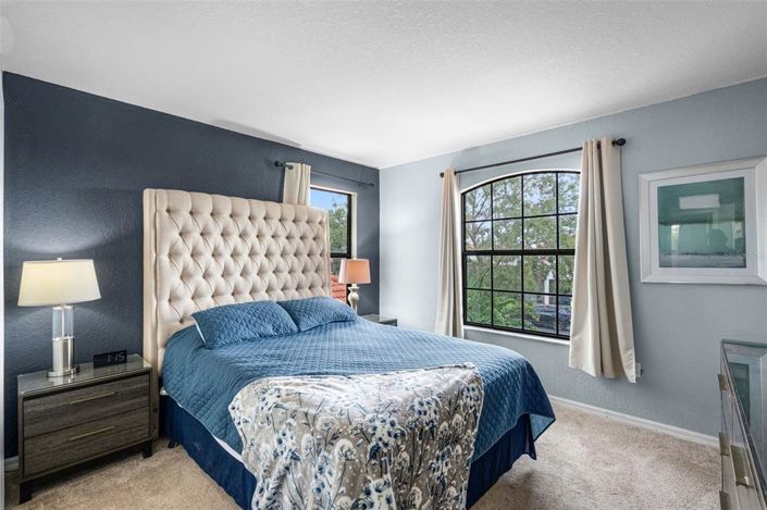 Image No.33-5 Bed House for sale