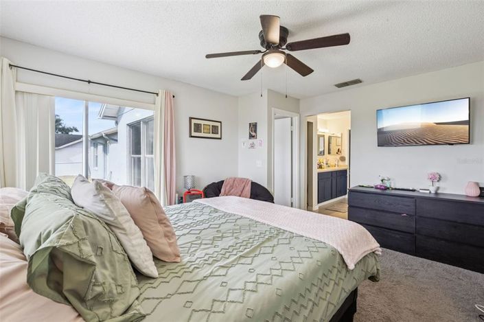 Image No.10-3 Bed House for sale